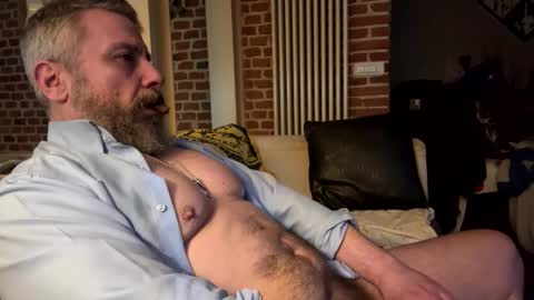 molitsrymale69 online show from March 10, 7:35 am