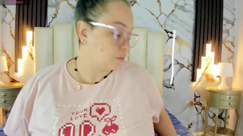 Hey Guys  Im Mollie online show from September 27, 12:32 pm