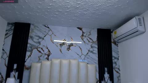 Hey Guys  Im Mollie online show from November 6, 12:17 pm