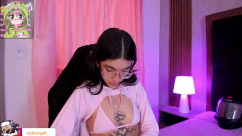 Molly online show from April 7, 4:18 pm