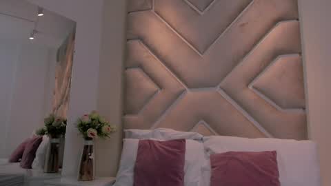 molly__evans_ online show from April 3, 7:23 pm