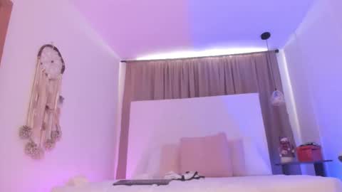      online show from November 11, 3:34 pm