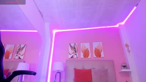    online show from March 27, 12:49 pm