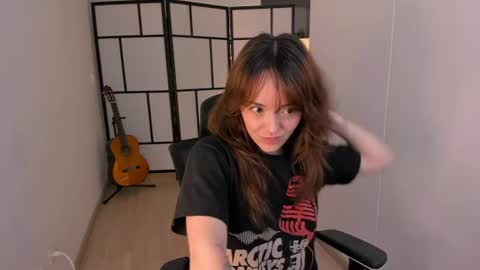   MOLLY   online show from June 23, 5:33 pm