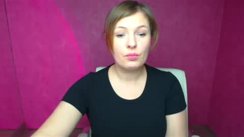 Molly online show from December 28, 7:00 am