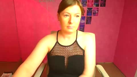 Snapshot of molly_mis chatting on April 23, 12:29 pm Molly online show from April 23, 12:29 pm