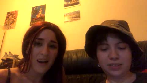 Snapshot of molly_popp chatting on January 3, 1:27 am Molly Pop online show from January 3, 1:27 am