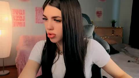 Molly online show from April 11, 4:28 am