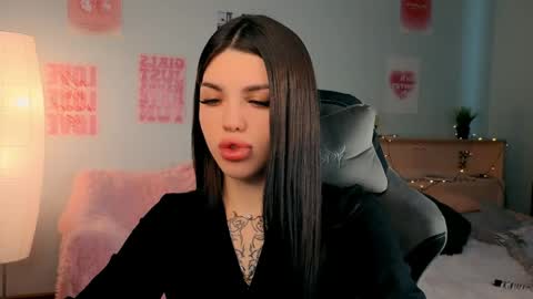 Molly online show from April 18, 4:49 am