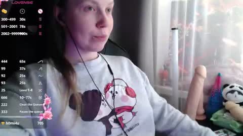 Snapshot of molly_royse chatting on July 7, 7:23 am I have new photos come and see with love Molly online show from July 7, 7:23 am