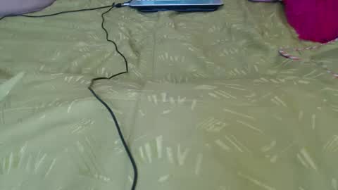 Snapshot of mollyandbra chatting on January 18, 9:34 pm Molly And Brad online show from January 18, 9:34 pm