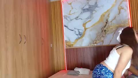 mollyandsam303av online show from March 2, 7:21 pm