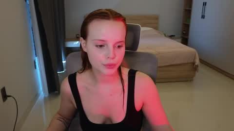 Molly online show from April 14, 7:47 am