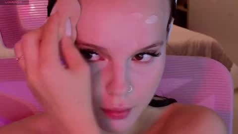 Molly online show from May 16, 1:10 pm