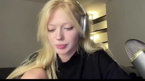 Goddess Katherine online show from November 7, 6:30 pm