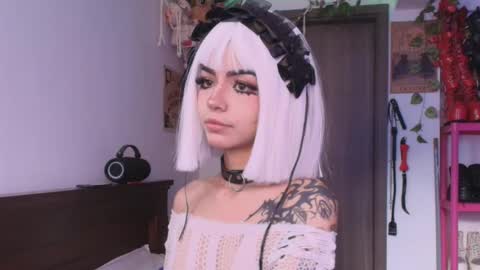 mollycrystalll online show from February 26, 12:59 pm