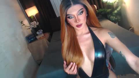 Molly online show from November 16, 1:55 am