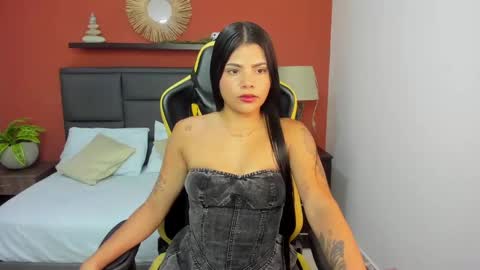 mollylove_ online show from September 23, 11:46 am