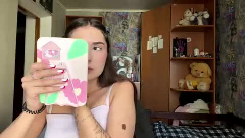 Snapshot of mollyqueen18 chatting on July 17, 8:32 am Molly online show from July 17, 8:32 am