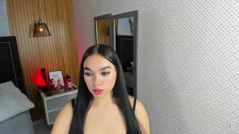 Snapshot of mollyspencer1 chatting on July 1, 6:51 pm MOLLY online show from July 1, 6:51 pm