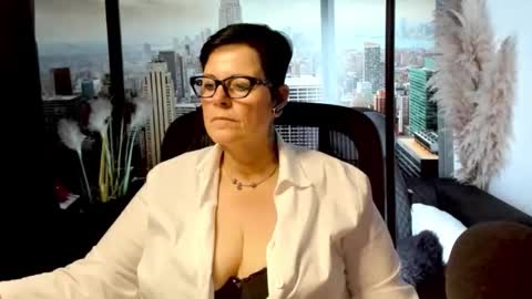 Snapshot of mollysun chatting on November 3, 7:37 pm MollySun Nina Randmann online show from November 3, 7:37 pm