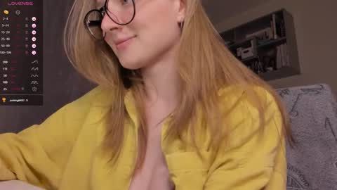 Snapshot of mollytucker chatting on September 24, 5:49 pm mollytucker online show from September 24, 5:49 pm