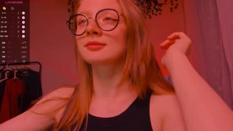 Snapshot of mollytucker chatting on October 17, 3:14 pm mollytucker online show from October 17, 3:14 pm