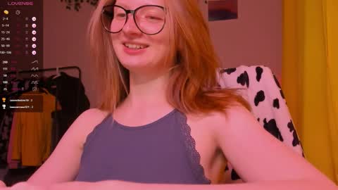 mollytucker online show from December 21, 2:46 pm