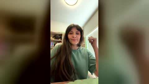 Molly online show from June 5, 10:15 pm