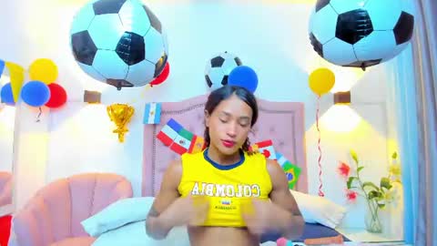 molyrestrepo online show from July 7, 7:51 pm