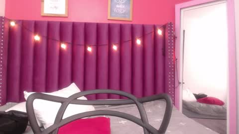 Daphne  online show from February 26, 9:42 am