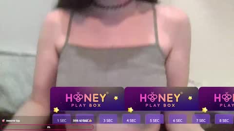 Snapshot of mommynatrix chatting on December 13, 1:26 am Mommynatrix online show from December 13, 1:26 am