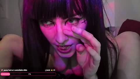 Snapshot of mommynatrix chatting on February 26, 1:21 am Mommynatrix online show from February 26, 1:21 am