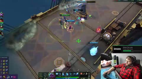 Snapshot of mommysimp69 chatting on December 18, 6:25 pm Sky online show from December 18, 6:25 pm