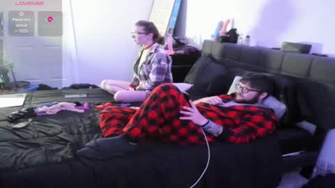 Snapshot of mommysimp69 chatting on December 23, 4:44 am Sky online show from December 23, 4:44 am