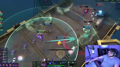 Snapshot of mommysimp69 chatting on December 24, 5:05 am Sky online show from December 24, 5:05 am