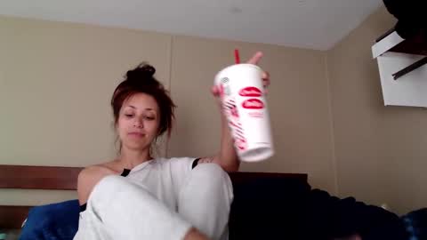 mommyswett online show from November 10, 9:14 pm