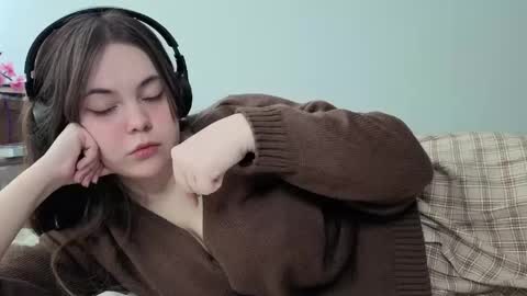 Momo online show from March 23, 12:03 am