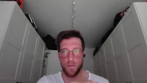 moms_little_monster online show from April 15, 3:30 pm