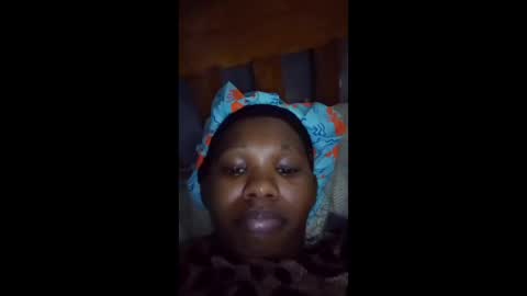 momsdoll online show from April 3, 11:47 pm