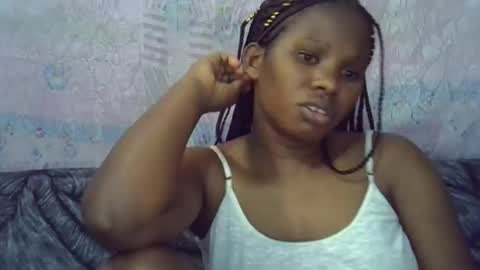 momsdoll online show from April 11, 7:45 am