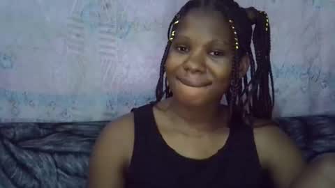 momsdoll online show from April 12, 5:23 am