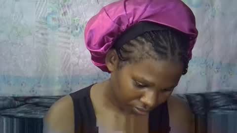 momsdoll online show from April 13, 7:14 am