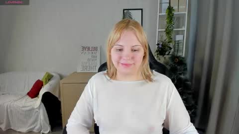 mon1ca_jones online show from December 14, 9:03 am