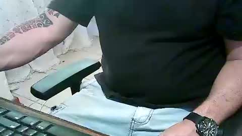 Snapshot of mon_za chatting on January 4, 12:38 pm mon_za online show from January 4, 12:38 pm