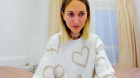 Mona online show from December 4, 5:16 am