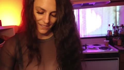 Mona online show from February 5, 2:59 pm