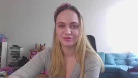 monarise online show from March 25, 11:27 am