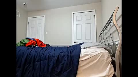 moneyboysaveg584 online show from April 14, 1:33 am