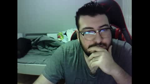 Snapshot of moneyman__24 chatting on December 14, 2:12 am Mert online show from December 14, 2:12 am